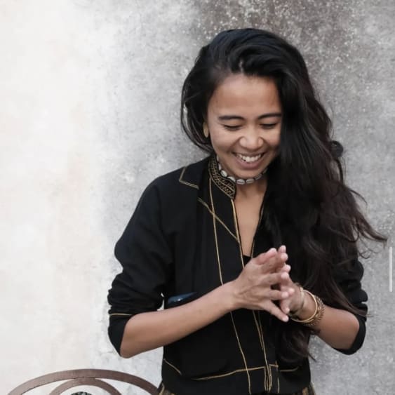Mayco Naing, photographe, enseignante au Yangon Photo Festival